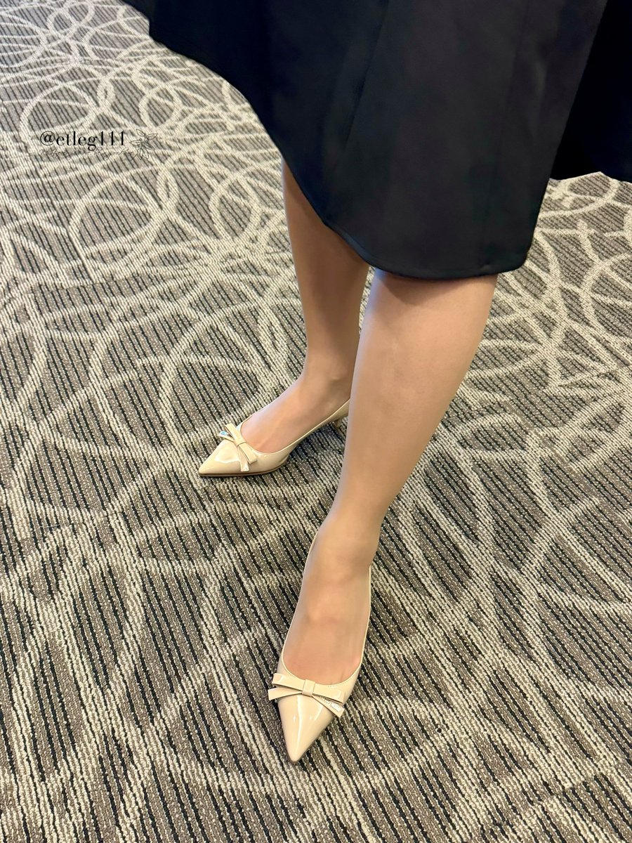 おはようございます✨
本日はお仕事で朝から東京へ✈️
1泊の予定ですが、実家に帰れるなら週末まで居ようなかぁ😊
足元はお気に入りのmiumiuのローヒールで清楚に👠
それでは、いってきます👋 https://t.co/acbY2O6Oh3