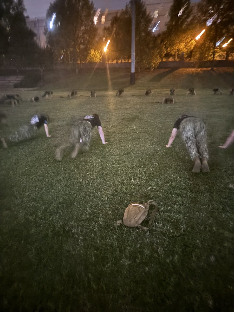 UofSCNROTC's tweet photo. This morning, the battalion challenged itself to a PT of log, buddy drag, and push up/leg blaster circuits. https://t.co/zDDYaCqvY0