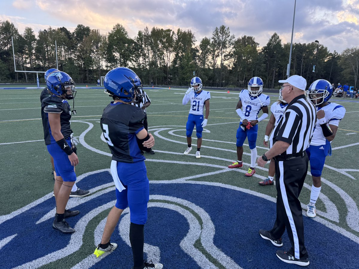 Joey Ellis (@jellis1016) on Twitter photo Finally wrapping up Week 6 of the high school football season tonight as 3-0 Lake Norman Charter hosts Albemarle!
Catch the HL’s from this and several others tonight at 11 on a Monday edition of the Blitz <a href="/CSLonQCN/">Carolina Sports Live</a> <a href="/LNCFootball/">Knights Football</a> <a href="/Albemarle_FB/">Albemarle Football</a> Finally wrapping up Week 6 of the high school football season tonight as 3-0 Lake Norman Charter hosts Albemarle!
Catch the HL’s from this and several others tonight at 11 on a Monday edition of the Blitz <a href="/CSLonQCN/">Carolina Sports Live</a> <a href="/LNCFootball/">Knights Football</a> <a href="/Albemarle_FB/">Albemarle Football</a>