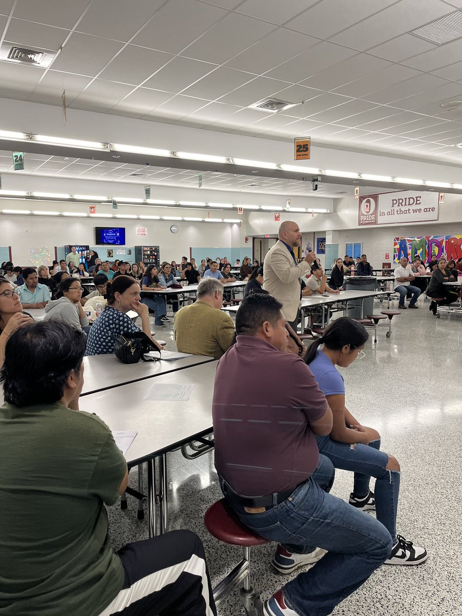 Narelys Pagan tweet media