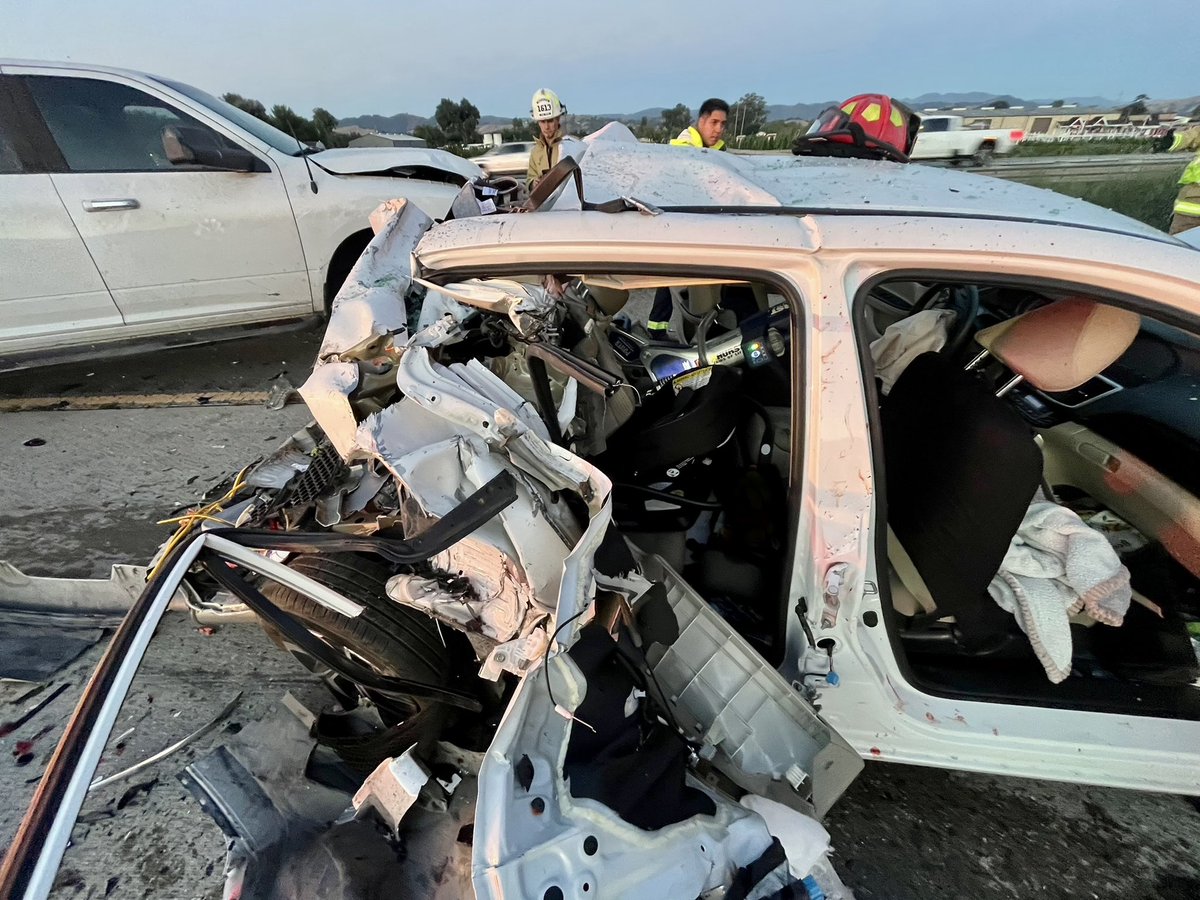 calfireSCU's tweet photo. 9/23/24 firefighters responded to a TC near NB Hwy 101 X San Martin Ave in San Martin. On arrival they found 1 veh w/major damage &amp; 1 trapped patient.
Patients were transported for further evals &amp; released later that day. #CALFIRESCU #SSCCFD #SCCEMS
@gilroy_chp https://t.co/9BZ9pDNRnS