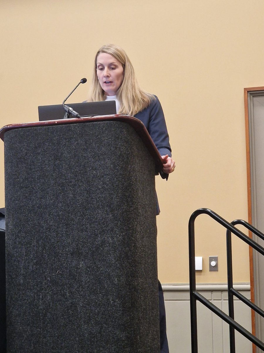 Manon Auffret (@manon_auffret) on Twitter photo Excellent and very didactic review of the management of autonomic dysfunction in Parkinsonian syndromes by <a href="/EYemmCoon/">Elizabeth Coon, MD</a> (<a href="/MayoClinic/">Mayo Clinic</a>). If you missed it, be sure to watch the recording on the <a href="/movedisorder/">MDS</a> website. #MDSCongress Excellent and very didactic review of the management of autonomic dysfunction in Parkinsonian syndromes by <a href="/EYemmCoon/">Elizabeth Coon, MD</a> (<a href="/MayoClinic/">Mayo Clinic</a>). If you missed it, be sure to watch the recording on the <a href="/movedisorder/">MDS</a> website. #MDSCongress