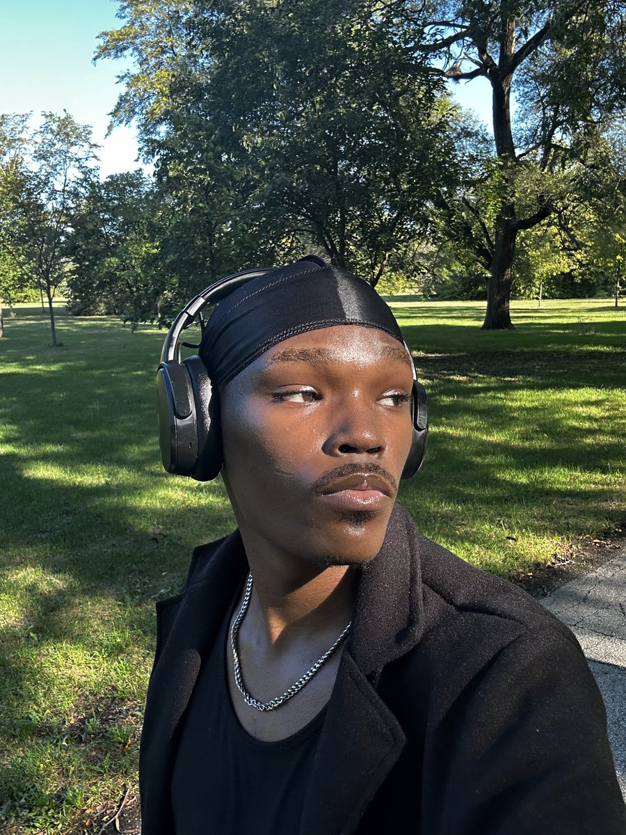 GRXVITY319's tweet photo. Black people every time the suns out https://t.co/UAHWQ5uBNO