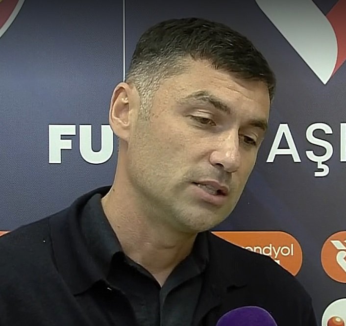 Burak Yılmaz: "Transfer cezası var diye bırakma kararı almıyorum. Kayserispor'a bir kan değişikliği gerekli olduğu için bu kararı aldım." (beIN Sports)