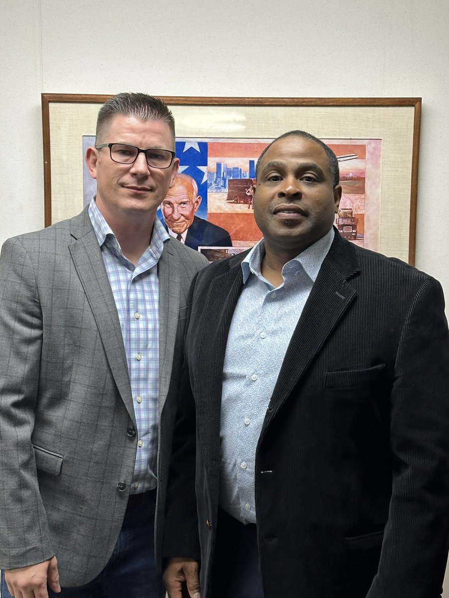 Gene Wolf tweet media