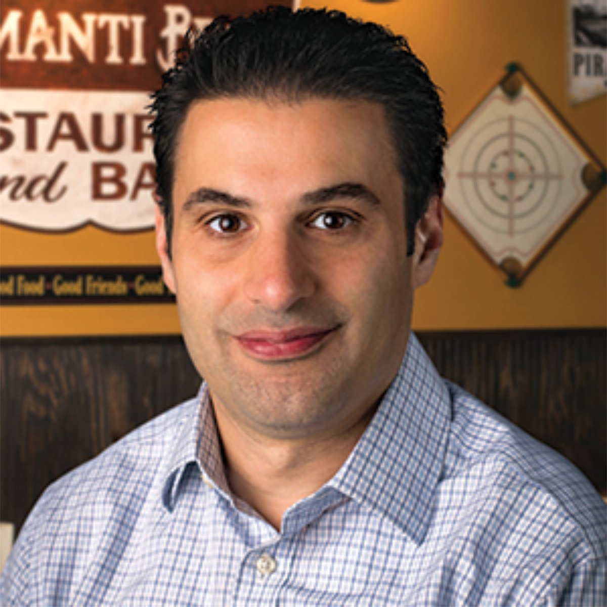 Raise your hand if you think <a href="/primantibros/">Primanti Bros</a> CEO Adam Golomb - who banned <a href="/JDVance/">JD Vance</a> from his restaurant but is now pretending that he didn't when we all saw it on video - is a lying, lowlife piece of sh*t. 🙋‍♂️