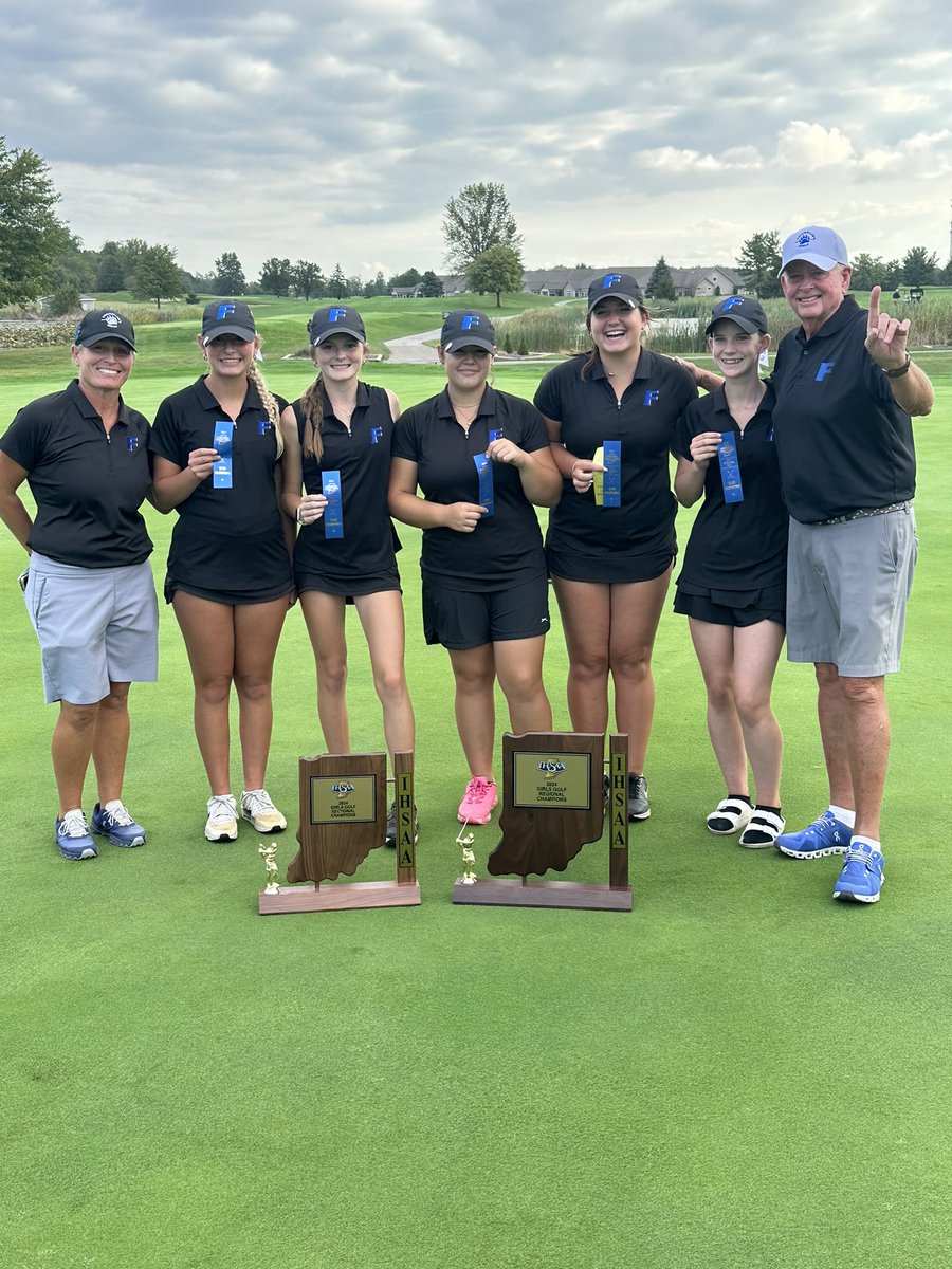 FranklinGolf1's tweet image. Total team effort Lady Cubs 319 are #RegionalChamps! Lexi Ray 74. Addi Bright 78. Reese Phillips 79. Cassidy Rucker 88. Mia Hart 90. Breaks a 25-year drought! Overall record 123-20  (.860). Batesville 321. Center Grove 327. Floyd Central 333. @GoGrizzlyCubs @indianahsgolf