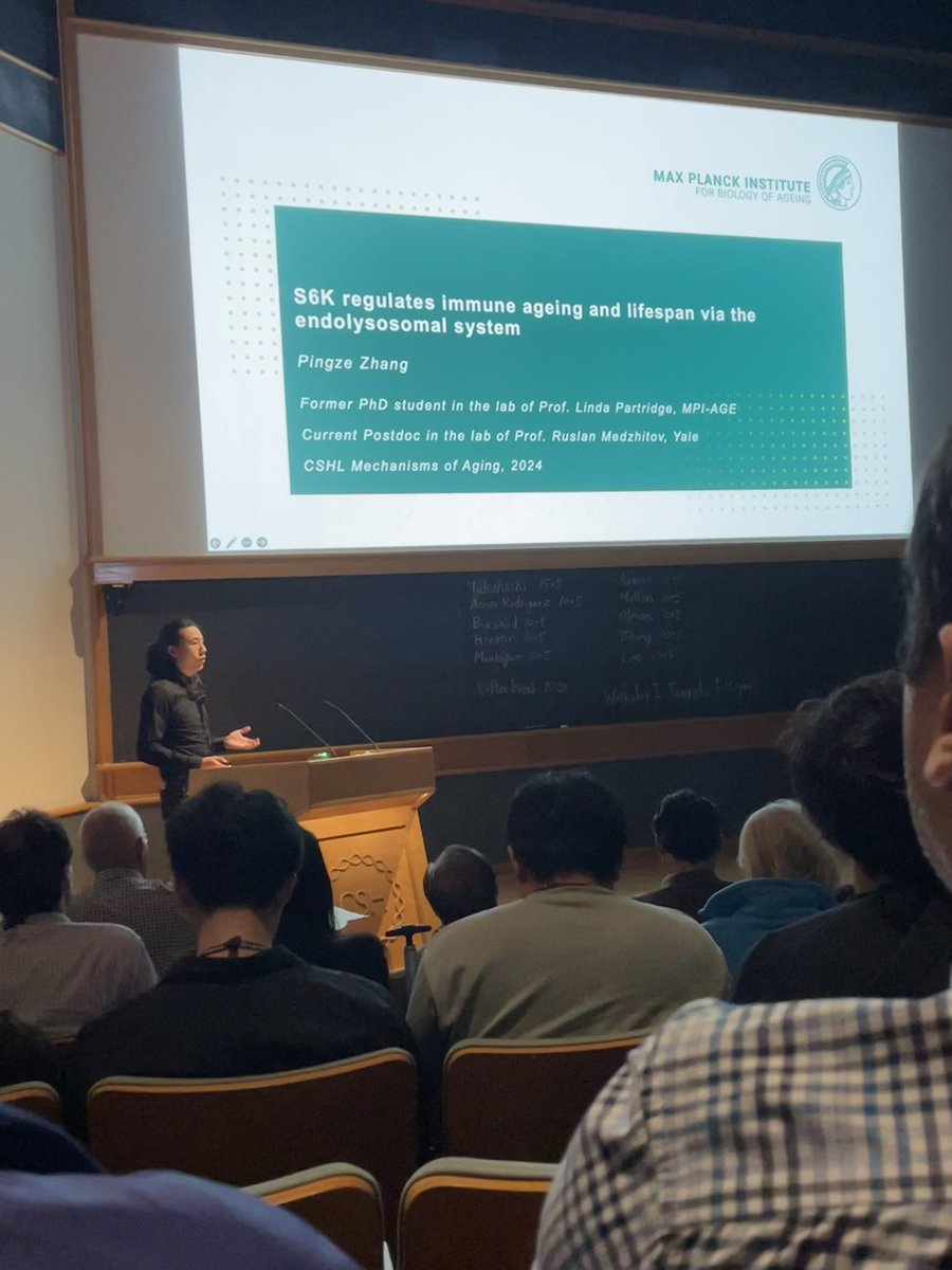 Never regret joining the CSHL Mechanisms of Aging Conference! It was such a thrill to engage with pioneers in the field. 

Plus, (post-graduation) presenting my PhD work right after my supervisor's keynote speech? An unforgettable experience! 😜🍻

#cshlaging #aging
