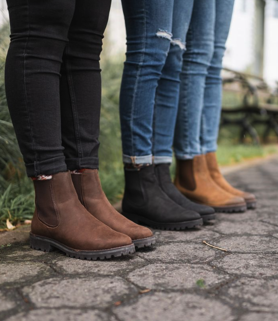 ThursdayBootCo's tweet photo. Legendary Lineup 🤩
📸: @gyzhong
#ThursdayBoots #ChelseaBoots #WomensStyle #FallBoots https://t.co/cLolysf3D8