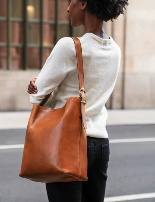 ThursdayBootCo's tweet photo. Our First Handbag Collection!🎉🎉 Meet the classic and timeless Bucket Bag! It embodies everything we love in a bag- tons of storage without extra bulk, goes with anything, and is built to last. 
#ThursdayBoots
#BucketBag
#LeatherBag https://t.co/QEIXiM9Zta