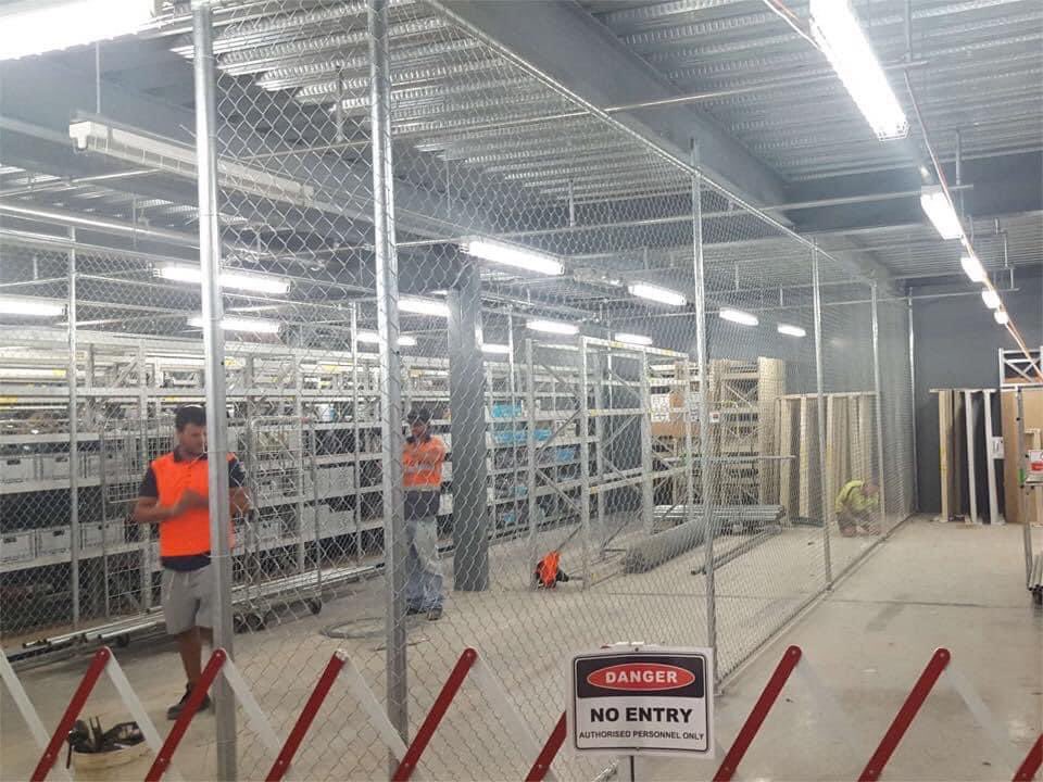 AdelaideChainw1's tweet photo. Adelaide Chainwire Fencing 
Ph: 08 8187 2844 
Email: sales@adelaidechainwire.com.au
23 Heath St Lonsdale SA 5160 
https://t.co/Mw5Ong8FuN
#adelaidechainwirefencing #securityfencing #chainwirefencing #chainwire #Australianmade #Australianowned #barbedwire #wire #fence #corromesh https://t.co/9nmvtCX6Tz