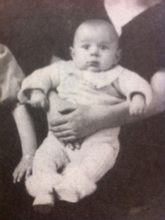 AuschwitzMuseum's tweet photo. 1 October 1936 | A French Jewish, boy Maurice Milechman, was born in Paris.

In August 1942 he was deported to #Auschwitz and murdered in a gas chamber after the selection. https://t.co/xo72BzjuwO