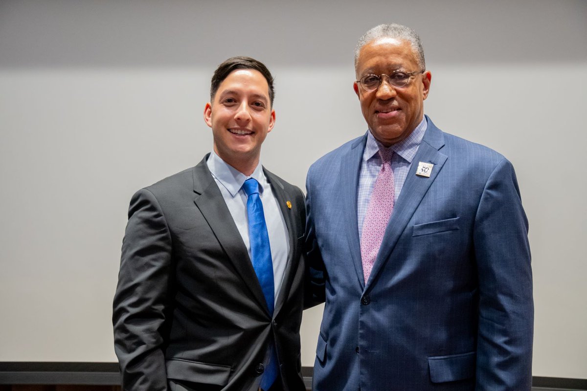 UHDowntown tweet media