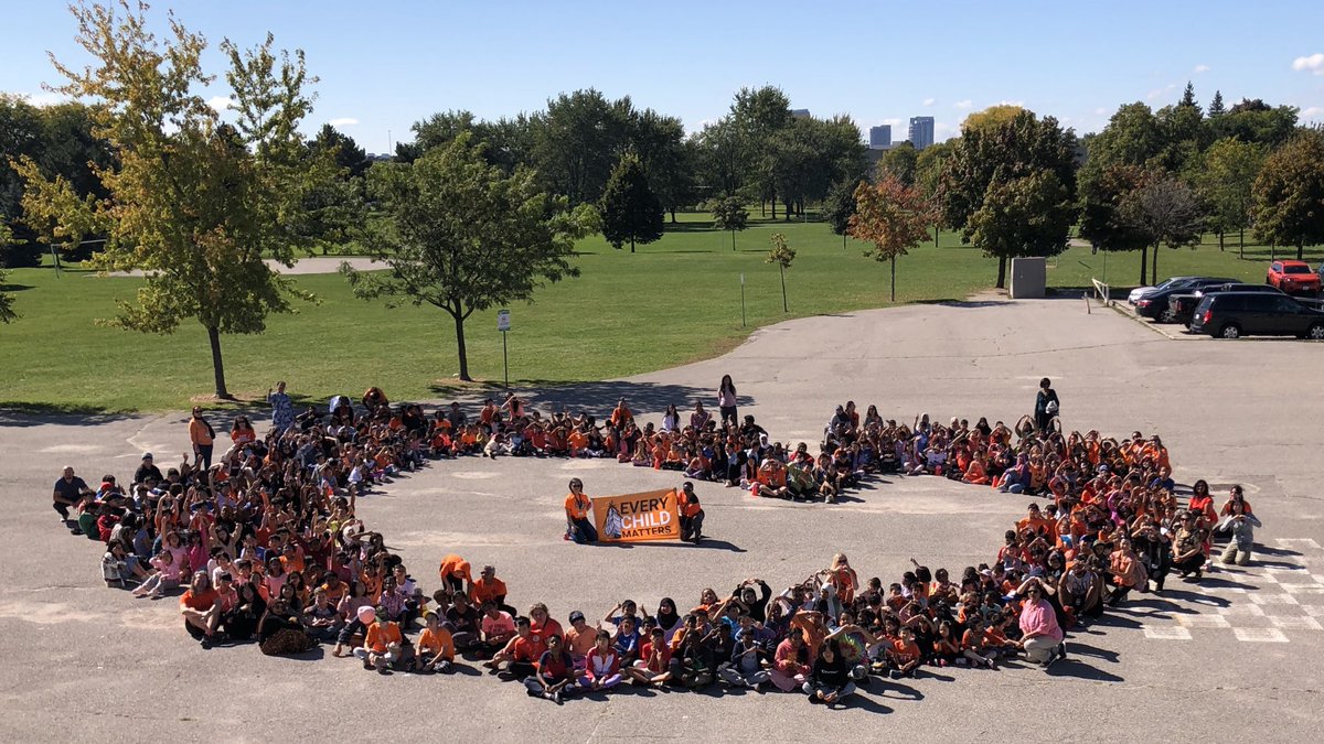 In honour of and respect for Residential Schooling Survivors, Families, &amp; Communities🧡 White Haven PS learning community gathered to make a shared commitment to learn and work beyond this day for #TruthAndReconciliation #CallsToAction because #EveryChildMatters <a href="/tdsb/">Toronto District School Board</a> <a href="/UIEC_Tdsb/">UIEC_TDSB</a>