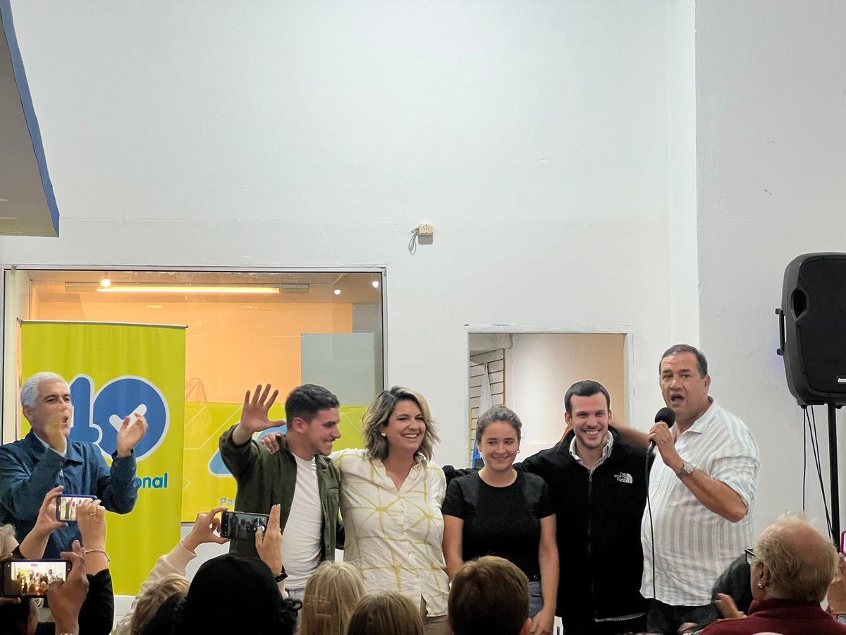 jmartinb40's tweet photo. Un plenario especial porque somos 4 jóvenes candidatos a la diputación! La 40 es la única lista que da tanto espacio a la juventud en lugares clave. Es un orgullo y el resultado de mucho laburo! https://t.co/VOPROaN6tT