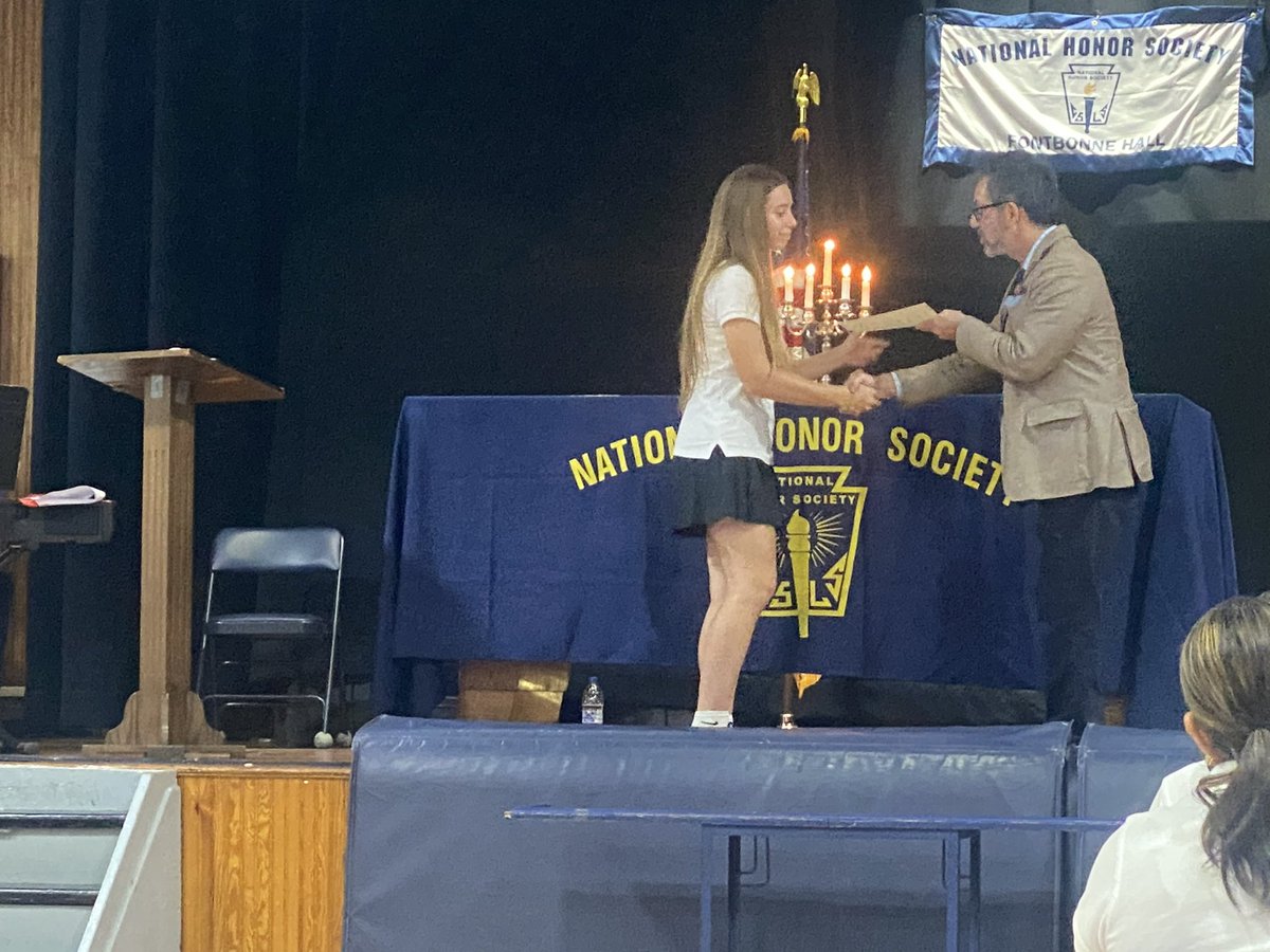 Today I got inducted in National Honors Society! Continuing to put in the work in the classroom as the school year begins! <a href="/NJPrideGold/">NJ Pride Softball</a> <a href="/AshleyDeYoung16/">ms. ashley deyoung</a>