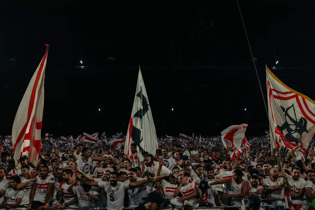 SalmaelaioutySL's tweet photo. إن لم أكن زملكاويًا لوددت أن أكون زملكاويًا.

شكرًا جماهير الزمالك العظيمة على المتعة الحاضرة كل مباراة ومن جميع بقاع الأرض لن تغيب شمس الأبيض أبدًا وفي ظله وتد وحصن منيع يقف مستميتًا من أجل فريقه وعشق الزمالك الأبدي منقطع النظير .. https://t.co/xqkR8GsERA