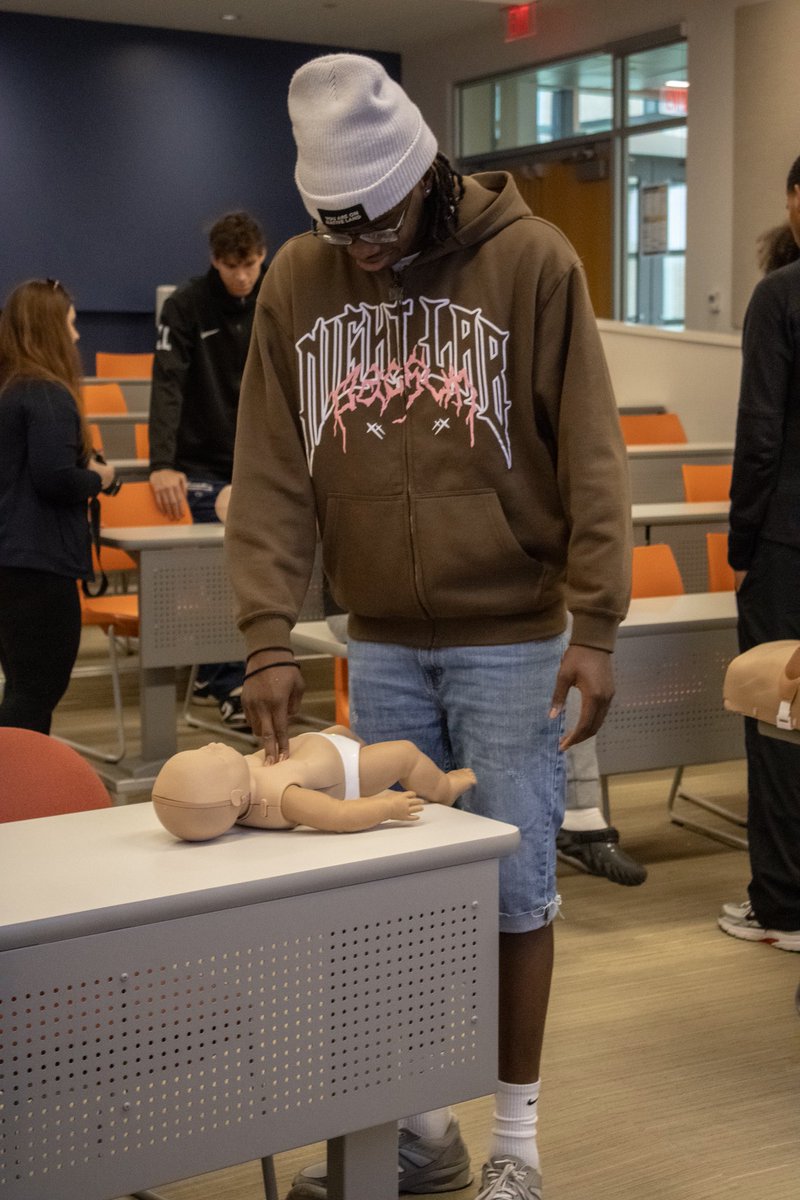 Penn State Harrisburg Men's Basketball tweet media