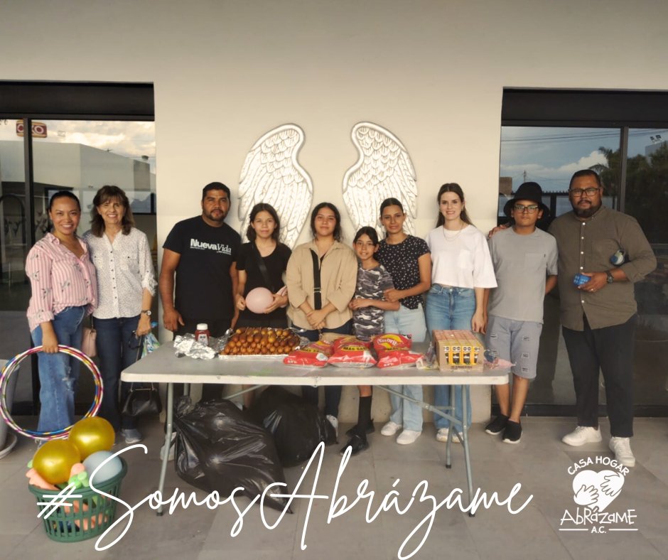 ¡Gracias, Alely García, por tu visita llena de amor, la deliciosa comida y los regalos que trajeron sonrisas a los niños de Casa Hogar Abrázame! 💖🌟

#gracias