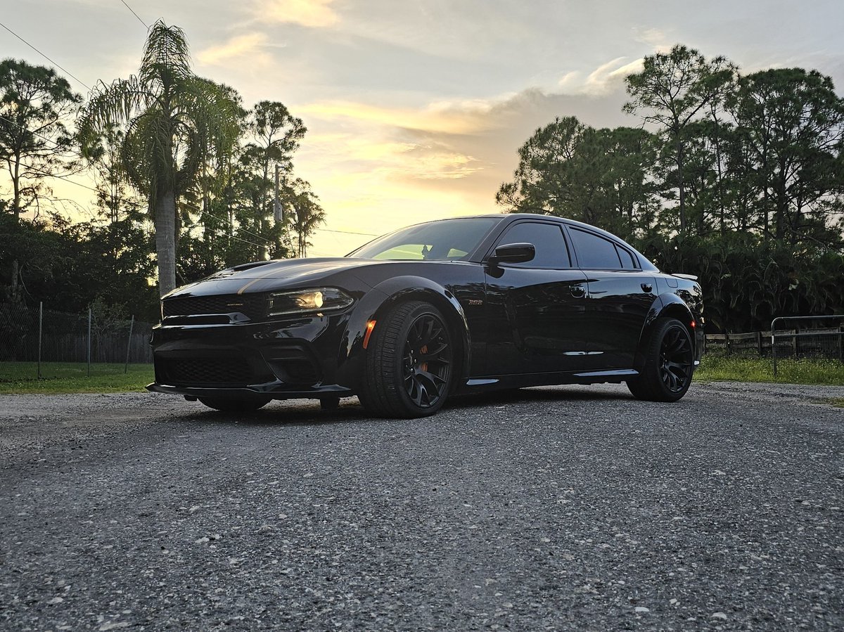 datboiiidoe_'s tweet photo. If you never take the risk, you'll never reap the reward ๐ ๐ฏ #SRT #srt392 #scatpack #scatpackcharger #Mopar #moparmilitia #moparperformance #moparnation #moparfam #moparornocar #moparaddicts #moparmuscle #musclecar #mustang #camaro https://t.co/vAQSSS8v06