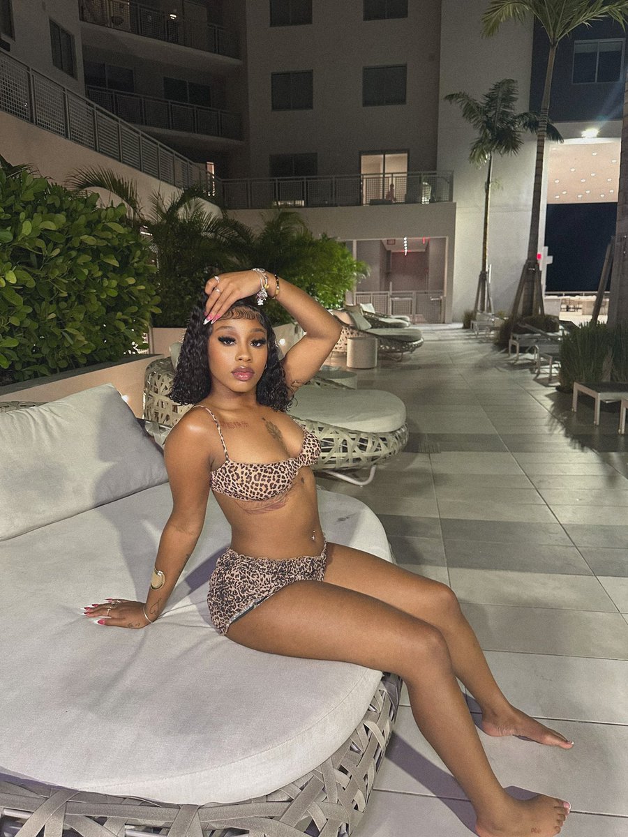 Jaylaa_Wayla's tweet photo. I love being pretty 🥰 https://t.co/1X9hrdfDUe
