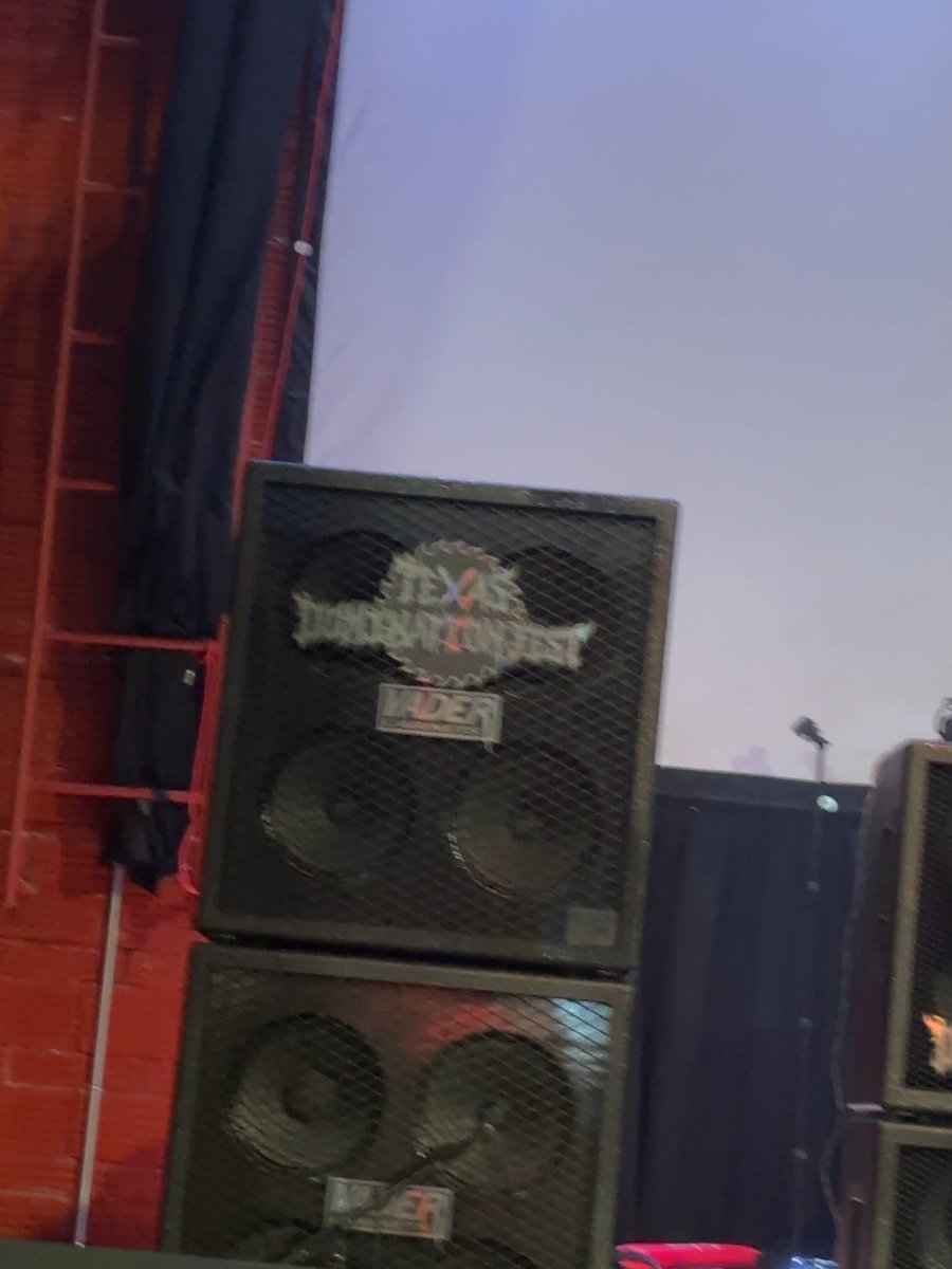 Schathetoma's tweet photo. 第一回TEXAS DOMINATION FESTの三日間は本当に楽しんだ。西海岸と東海岸の若手同士が初めてリアル交流するところに出くわし胸熱くなりました。(動画は丁度良く全体が写っていたDripping) https://t.co/lio3KGagqh
