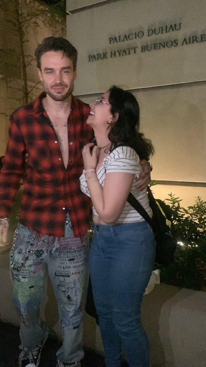 milioxharry's tweet image. TE AMO CON TODA MI VIDA DESDE HACE 12 AÑOS SOÑANDO CON CONOCERTE TE AMO TE AMO TEAMO LAU DE 13 AÑOS LO LOGRAMOS! 😭💘😭💘😭💘😭💘😭 TENGO FOTO CON LIAAAAAAAAAMAMNQKAMAMQNAMMAMAMAMAMMAM