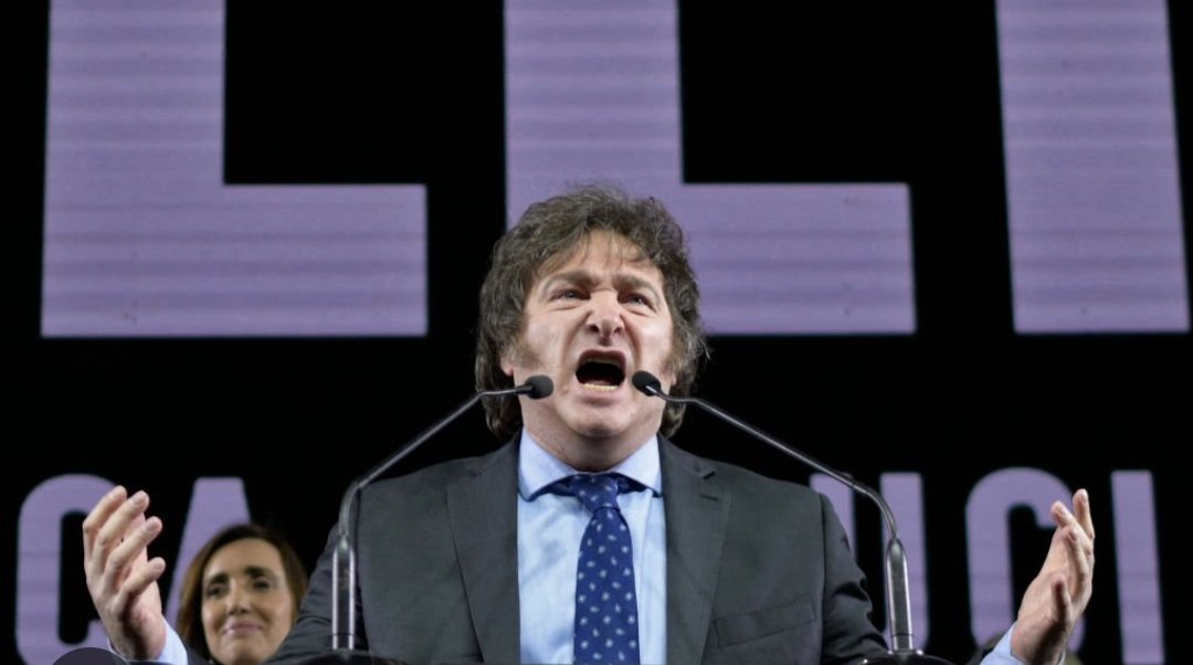 Al Fascismo no se le puede permitir llegar al poder, de ninguna manera, es válido usar cualquier método para cerrarles el paso y alejarlos del gobierno.