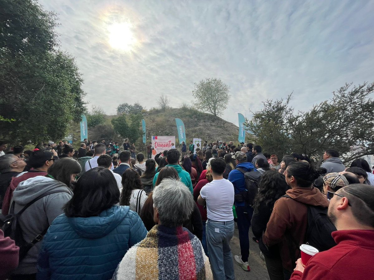 Ceremonia Plantación 🌳2024 Bosque de los Donantes
29 Septiembre los familiares de donantes plantaron un árbol en memoria y homenaje a su ser querido, ese ángel, héroe donante anónimo que regaló segundas oportunidades de Vida a otros.
<a href="/ministeriosalud/">Ministerio de Salud</a> <a href="/parquemetminvu/">Parquemet</a>