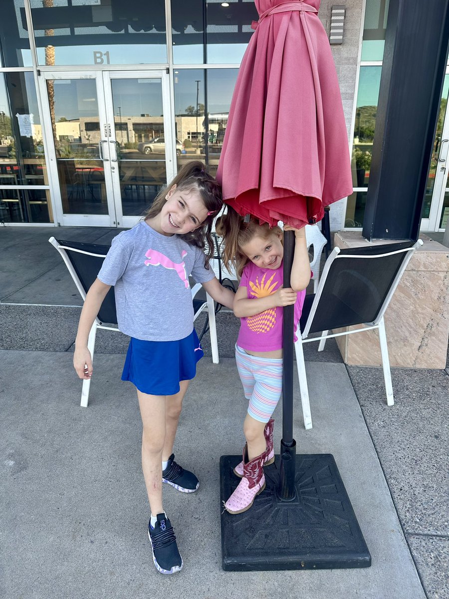 Have you ever noticed that your endourology colleagues seem to have more female children? Mayo Clinic researchers are conducting a study to find out if this is true. If you’re a practicing urologist, please consider taking our quick survey. 

redcap2.mayo.edu/redcap/surveys…