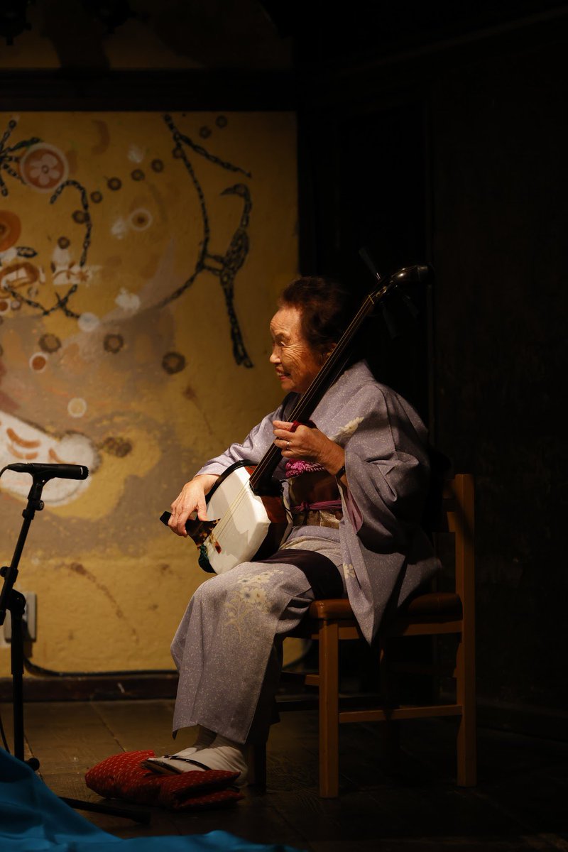 本日10月1日は玉川祐子師匠102歳のお誕生日でございます！
おめでとうございます！浪曲の方はしばらくお休みしてらっしゃいますが、お元気ですので、ご安心くださいませ〜
(撮影・田中良知氏)