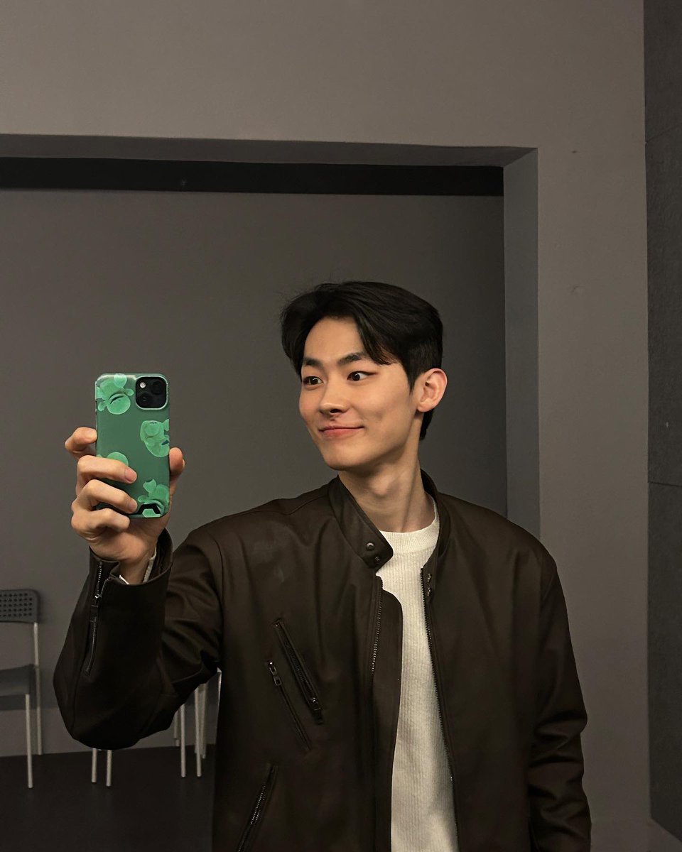 부들 tweet media