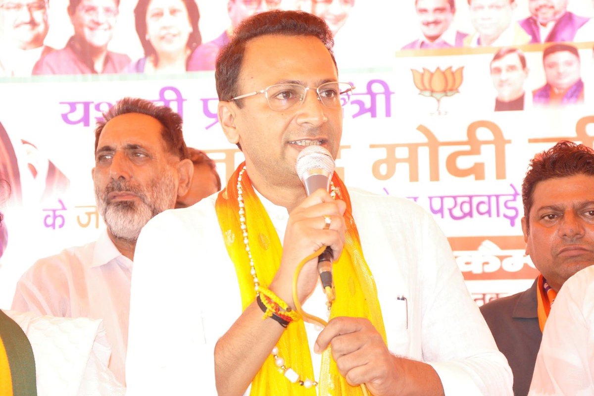 visshnumittal's tweet image. आदर्श नगर विधानसभा में माननीय प्रधानमंत्री श्री @narendramodi जी के जन्मदिवस के उपलक्ष्य में चल रहे सेवा पखवाड़े के अन्तर्गत आयोजित स्वास्थ्य जाँच शिविर में शामिल हुआ।

आयोजक भाजपा नेता श्री नरेंद्र गुप्ता जी व उनकी पूरी टीम को साधुवाद। @BJP4India