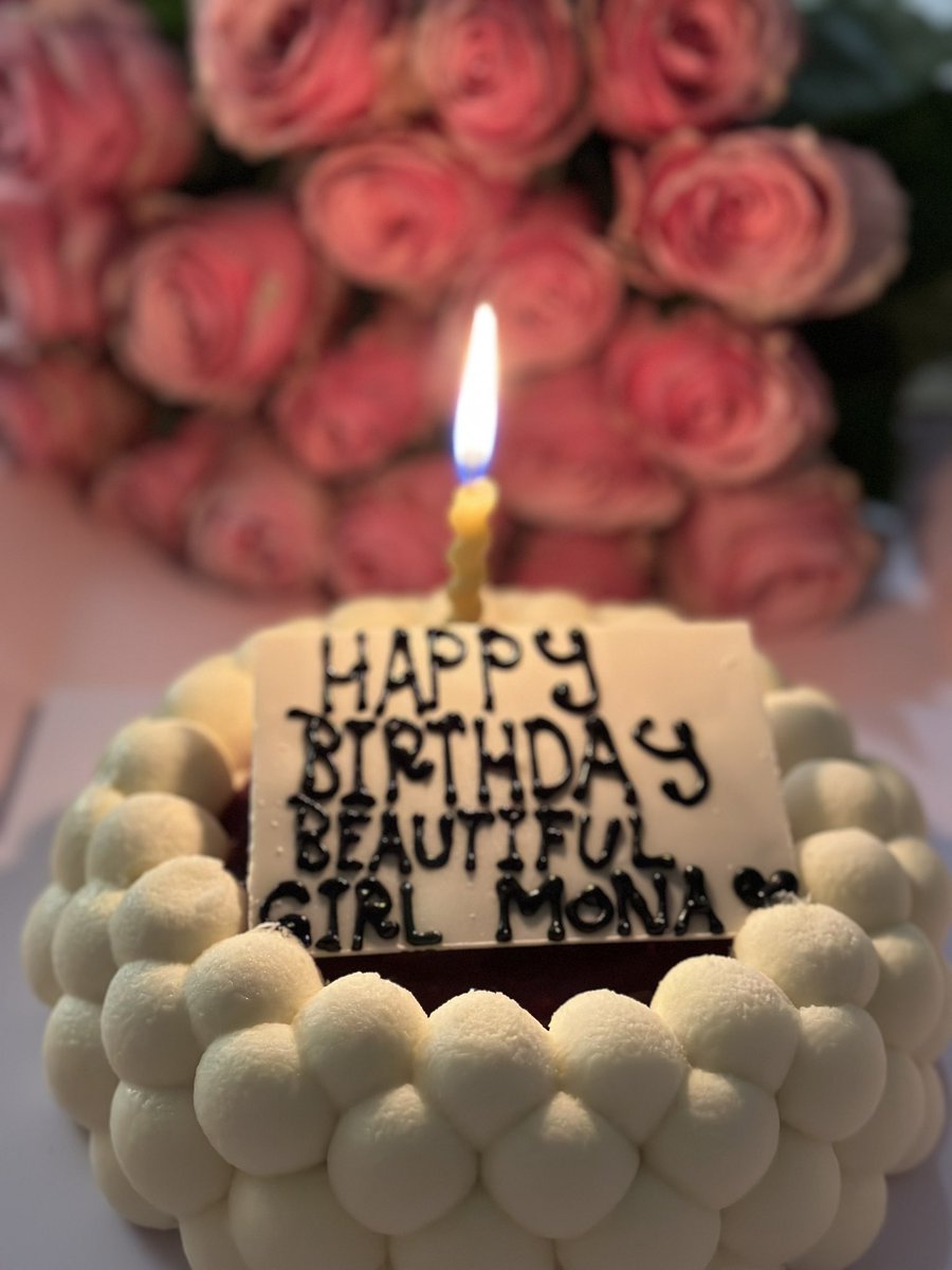 سنّه جديدة من عُمري أعانقها اليُوم أتممت عاماً من عمري وبدأت عاماً جديدًا كبرت عَام وتجددت امنياتي لعامٍ اخر ،اللهم اكتب لي الخير ، واجعل القادم من حياتي أجمل وألطف ،وبَارك لي في عامي الجديد ، و أجعل ما بقى من عُمري ، خيراً مما مضى 🤍#مواليد_أكتوبر