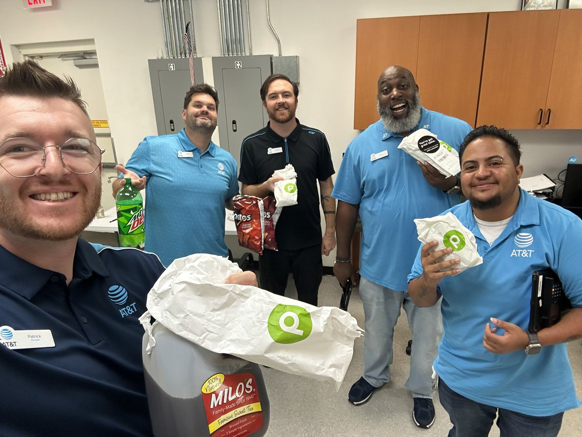 Started celebrating SCFW with Pub subs!!! 
<a href="/SamuelPiercy5/">Samuel Piercy</a> 
<a href="/One_FLA/">OneFLA</a> #SCFW24 <a href="/BatesKawanna/">Kawanna T. Bates aka “KB”</a> <a href="/jemeFL/">John Meyers</a>