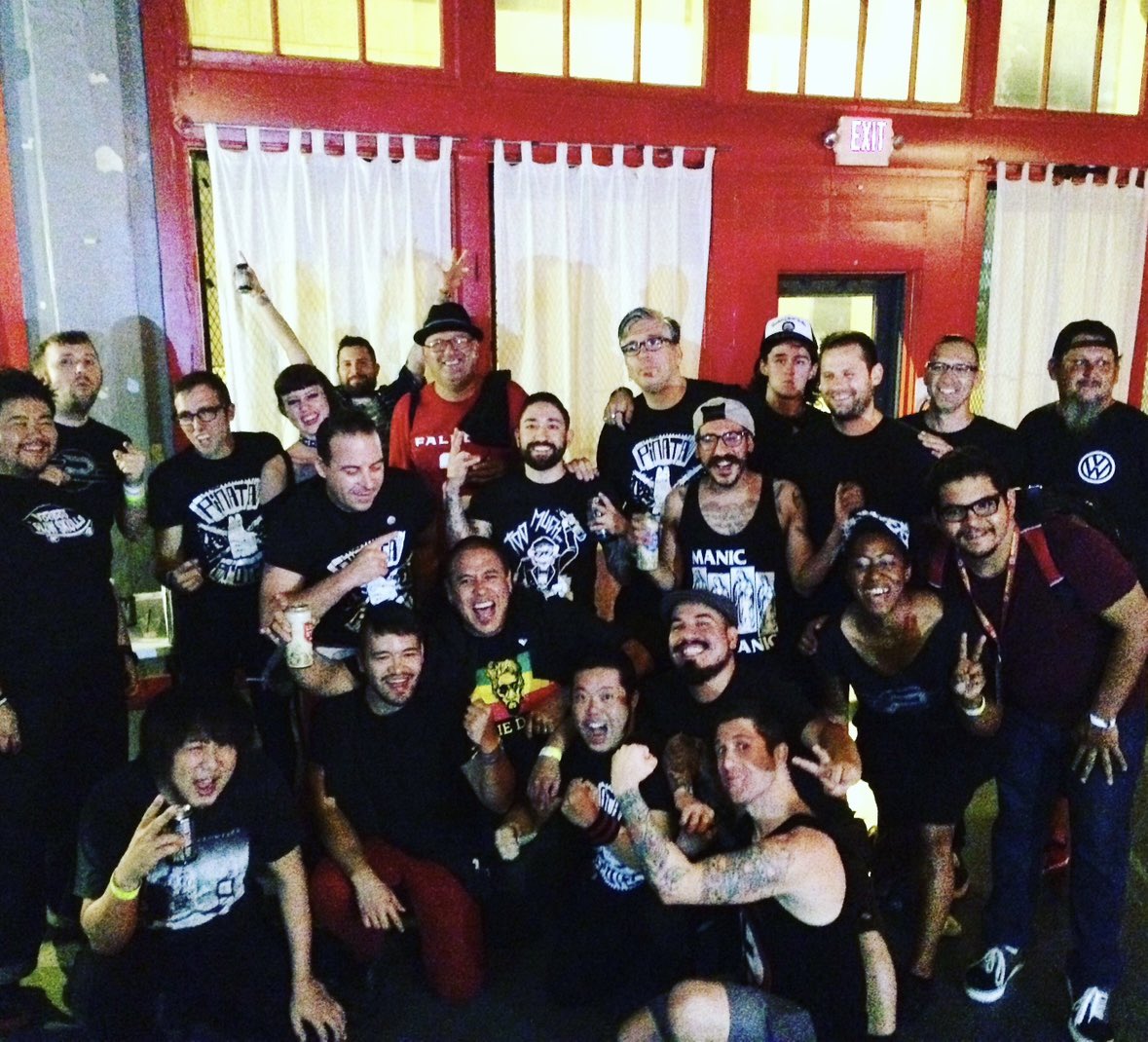 kajita_the_cwm's tweet photo. #throwback #2015 #thechinawifemotors #voodooglowskulls #pinataprotest #thephenomenauts
もう9年前のアメリカツアー、またSNSが過去を振り返らせようとする。
と同時にVOODOO GLOW SKULLSのフランクが復活するニュースが!
なんてことだ!嬉 https://t.co/Hyp3sqluC4