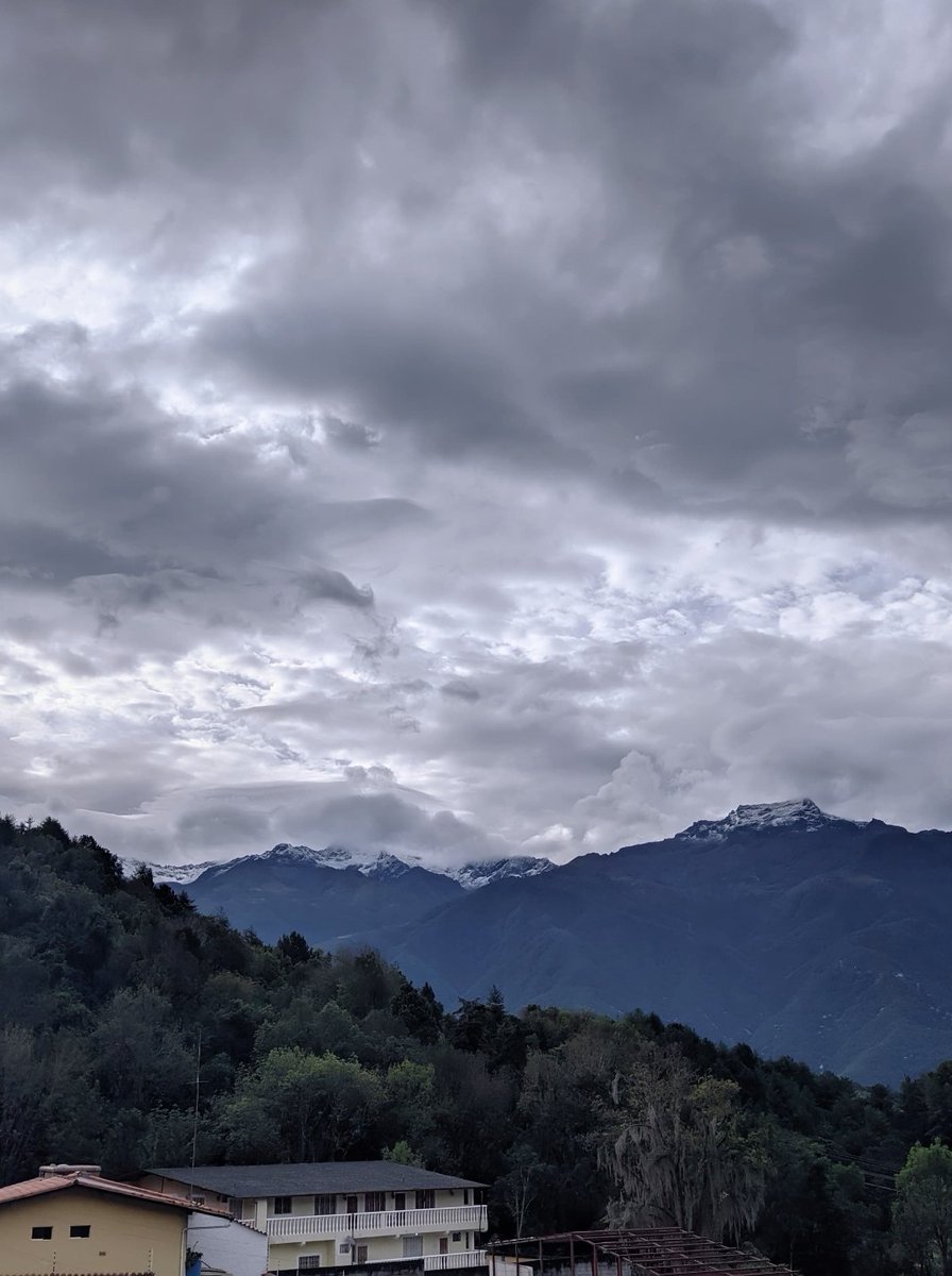 nitanloco_'s tweet image. Let's stay like this forever.

#VSCO #vscocam #snow #cold #love