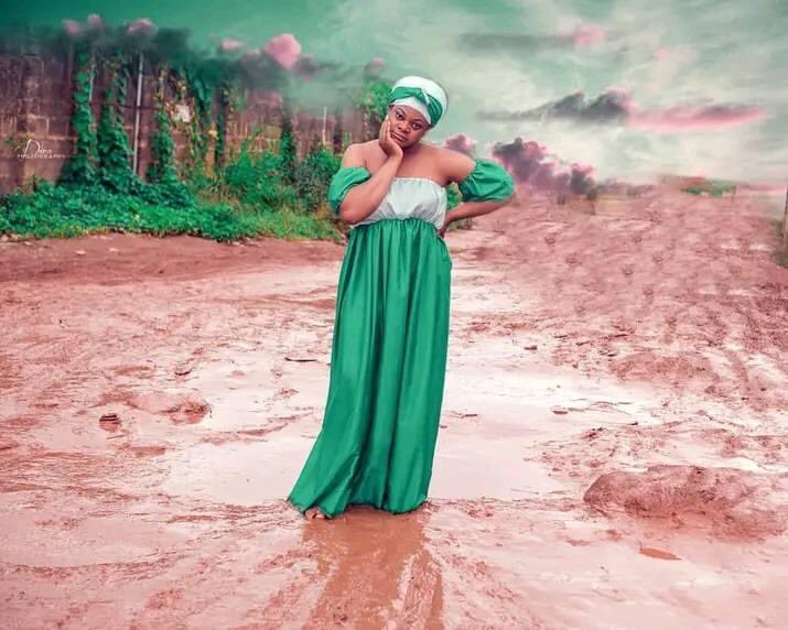 Ssenior01's tweet photo. Happy Independence Day Mrs NIGERIA 🇳🇬 https://t.co/0wWuGVTpeD
