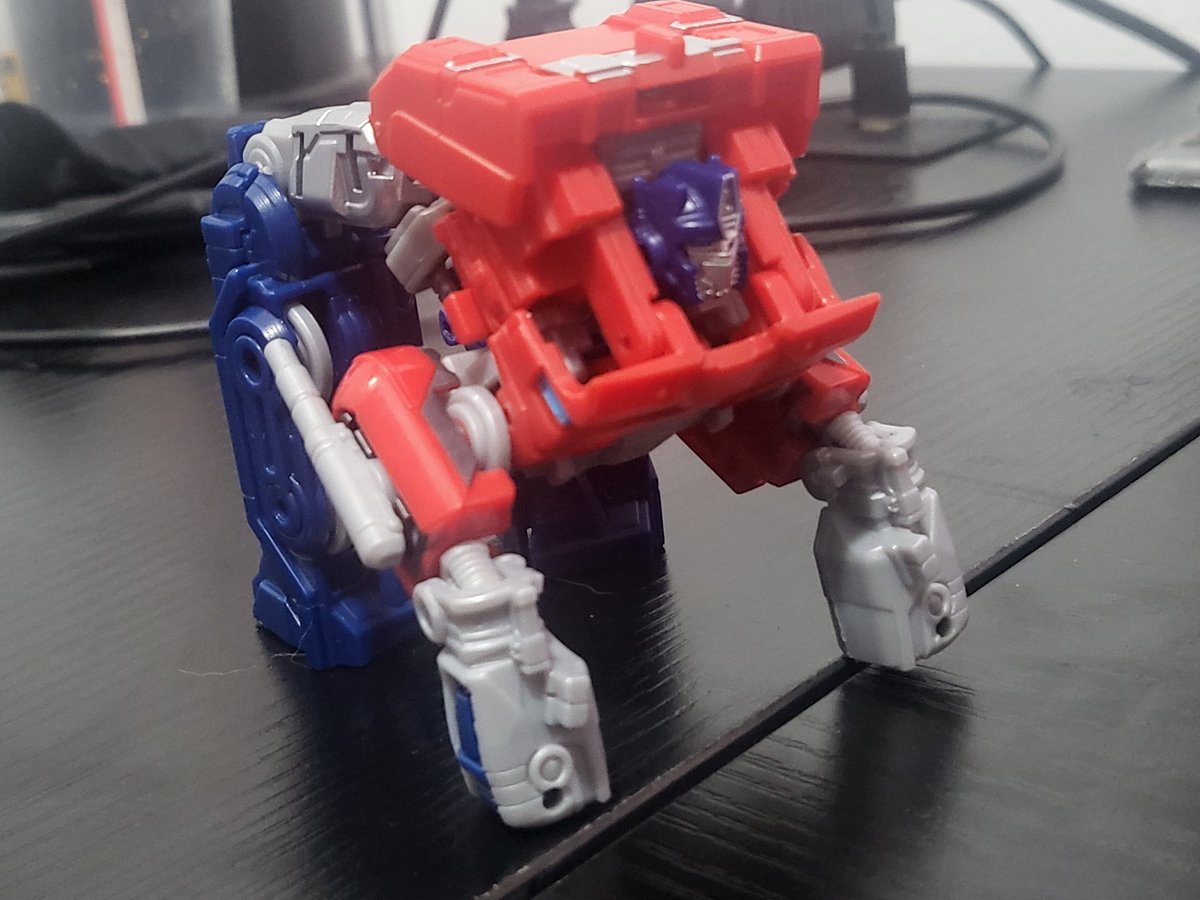 BodySwapRobot's tweet image. Monkey not truck