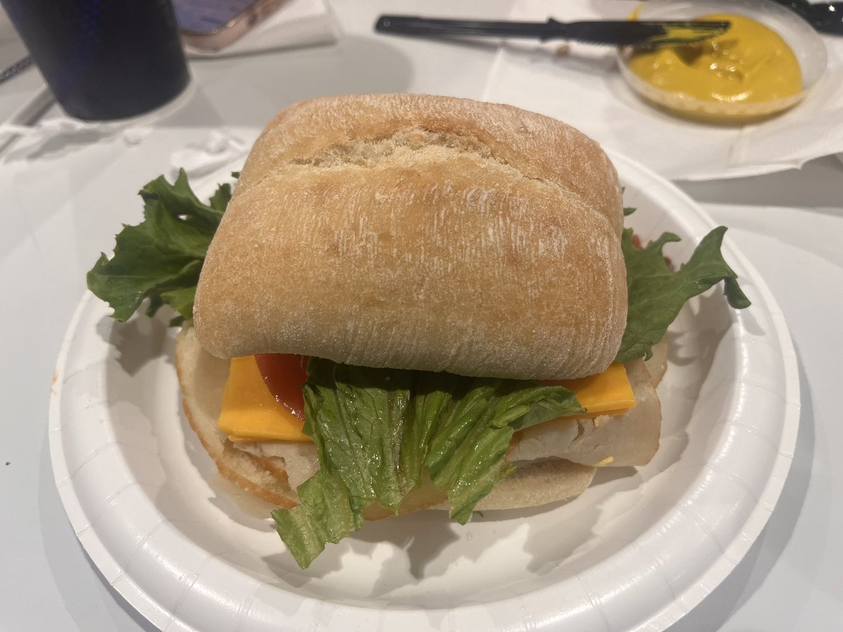 TucsonDan7's tweet photo. #costco #sandwich #fail. Costco if you’re not going to serve your Chicken &amp; Bacon sandwich hot. Get rid of it. I get food cost &amp; labor. That sandwich would be the bomb if it was toasted. https://t.co/qsvPMyjIdY