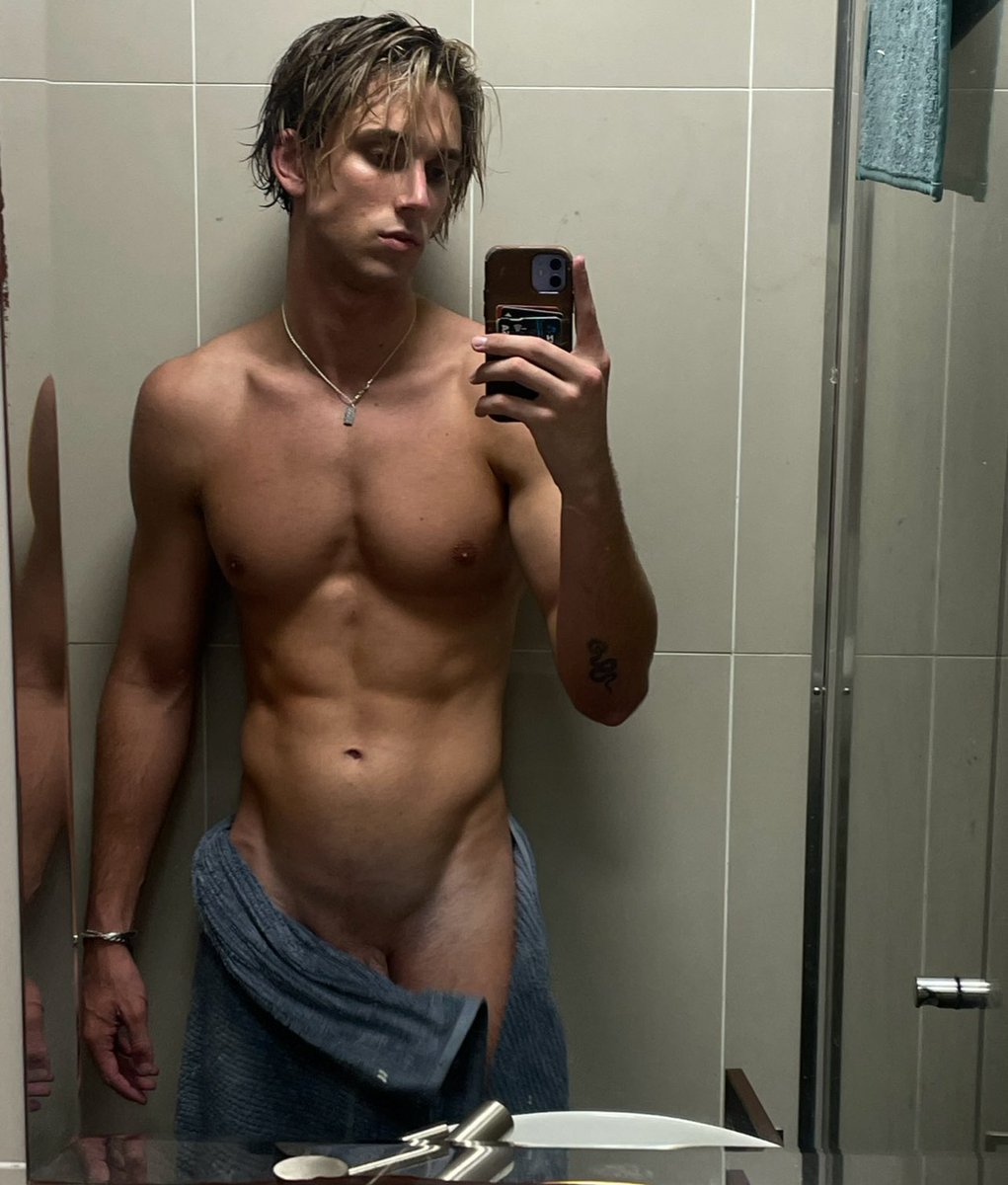 Retweet, and DM me for a free promo code for my onlyfans..