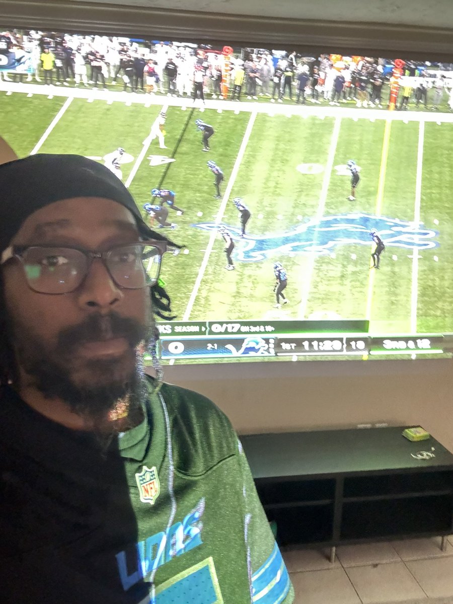 SoonSee's tweet photo. Let’s go lions. https://t.co/n6lIvFPKsM