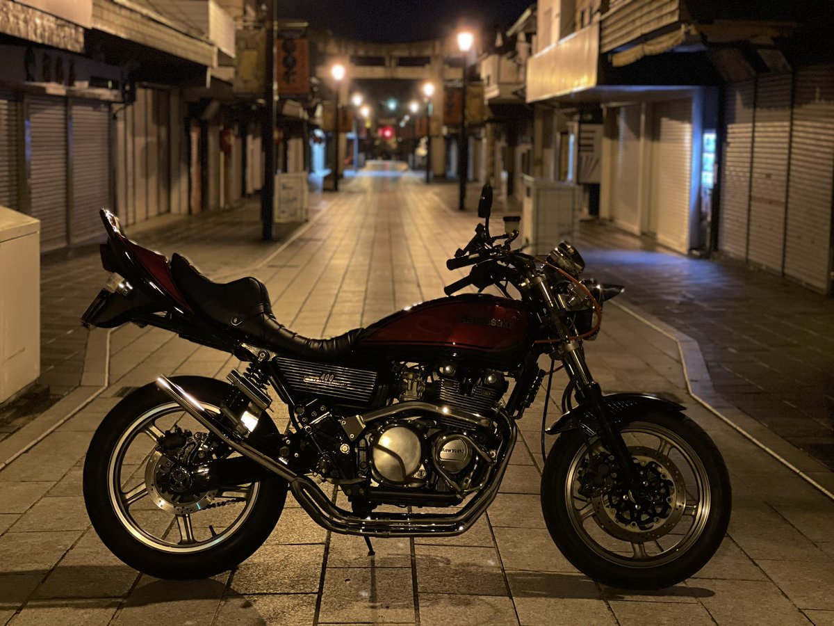 ゼファー売ります！
80万からオークション形式で1番高い人に売ります！

 #ゼファー  #ゼファー400  #zephyr  #ゼファー売ります  #ゼファー買います  #単車  #バイク