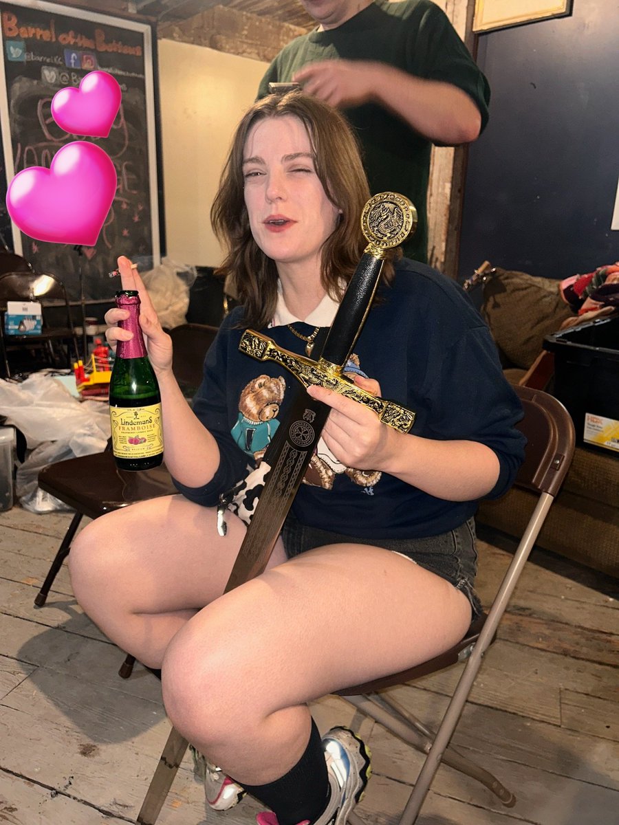 Kasey Famous tweet media