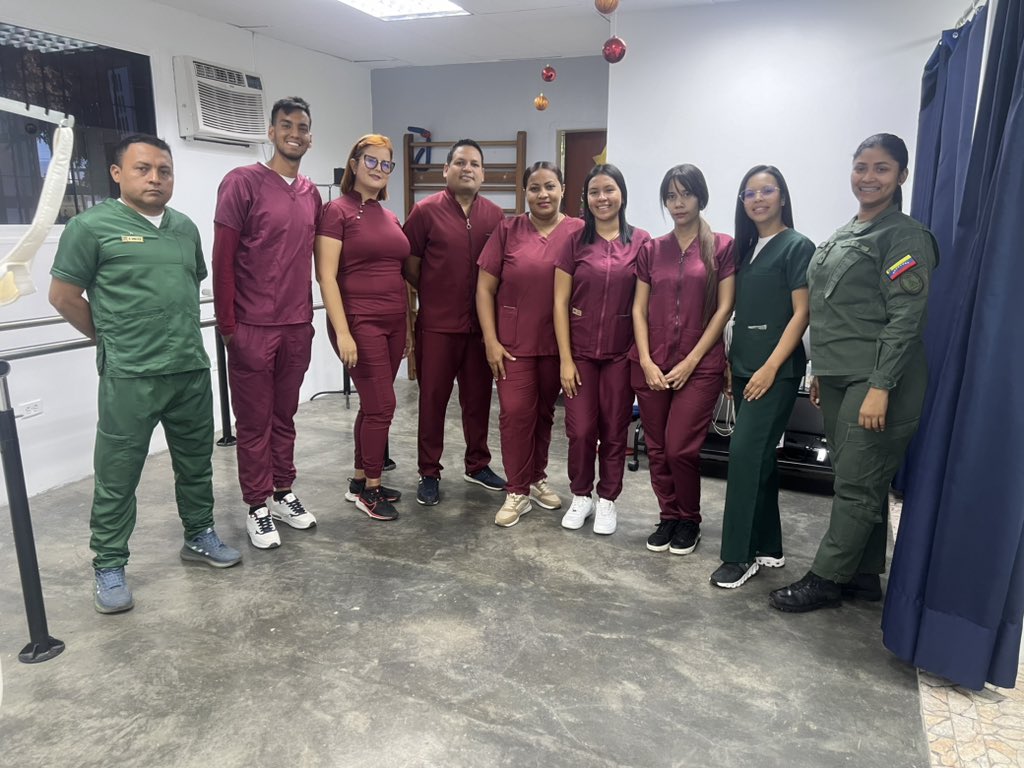 #30Sep// Comprometidos con la formación de las generaciones de relevo. Recibimos a los cursantes del 3er año de Fisioterapia de la Universidad Ciencias de la Salud Hugo Chávez, quienes iniciarán su período de pasantías en nuestra unidad.