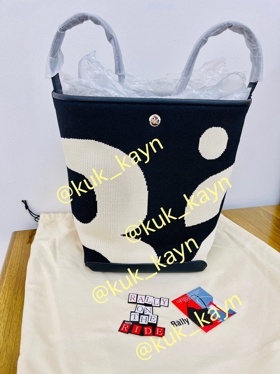 kuk_kayn's tweet photo. ✨ กระเป๋า Rally ✨
ใบใหม่ล่าสุด มือ.1 แท้✅

❌No : RM Leather Tag ❌
(รอบ 25/09/24)

⚫️ 1 ใบ : 2,800 ฿

📦 พร้อมส่ง

DM ได้ค่ะ 💌

#newrallymovement
#rallymovement 
#rallythebag #กระเป๋าrally
#กระเป๋าrallymovement
#rallymovementthebag
#ส่งต่อกระเป๋าrally https://t.co/VI1BOheuA7