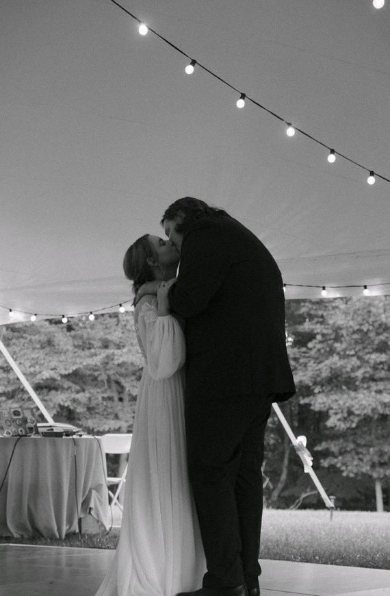Wonder_Bread17's tweet photo. i can’t believe it’s been a whole year since i had the pleasure of making you my wife. i love you cary. you’re the strongest person i know and it’s such a privilege to be your husband. and to all the people who made that day so special, thank you. we will never forget that day https://t.co/EjZ8js8rZv