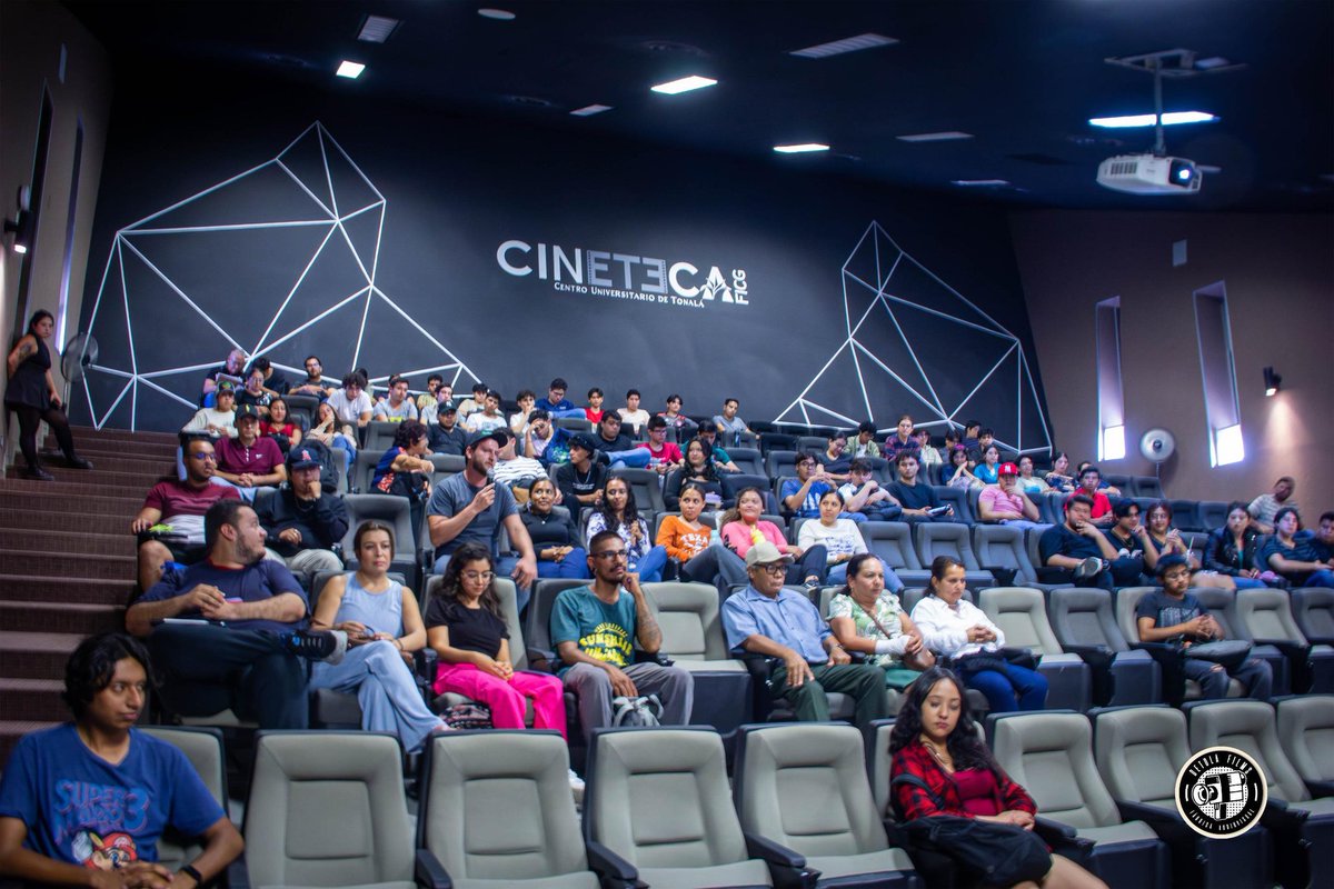 DetolaFilms's tweet photo. #cineteca 
#documental 
#srárbol 
#FICValores 
#cinetapatío 

@ficvalores
@Cutonala_udg https://t.co/oJhK1sUiSO
