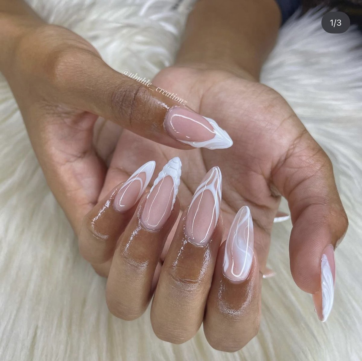 goldenslimmm's tweet photo. look at how cute these are. I will be giving almond nails a try for my next set. https://t.co/6aMjzLeGuI