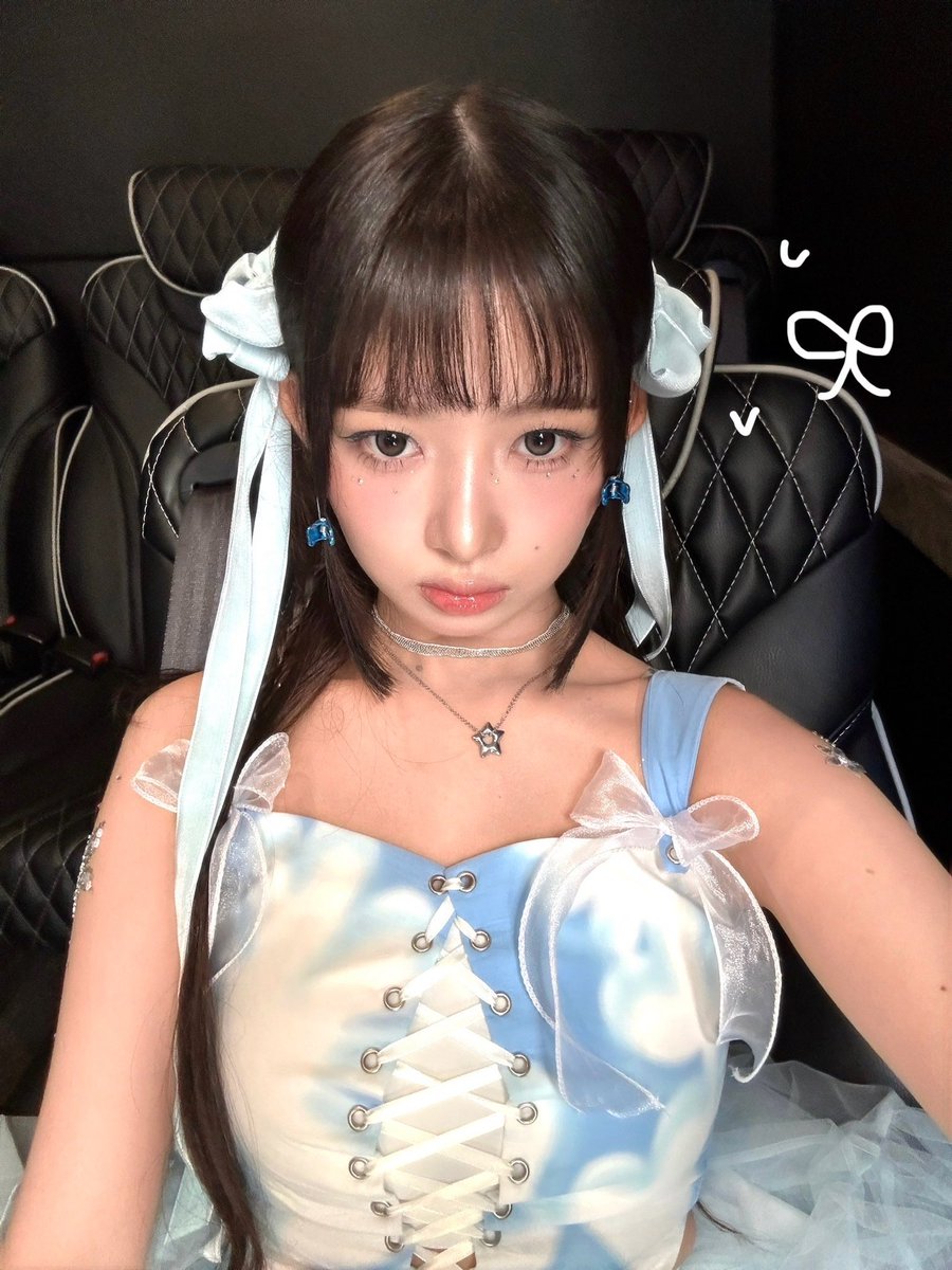 rei pics tweet media
